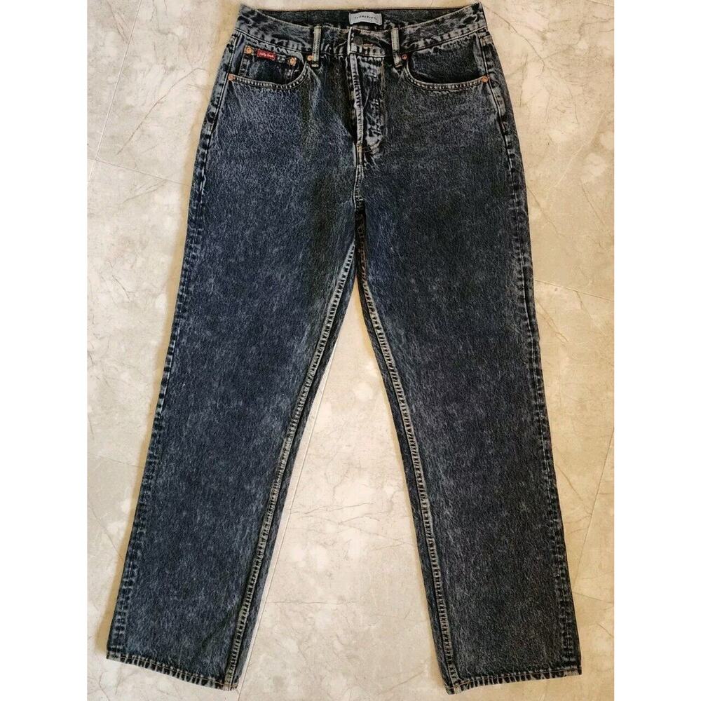 fresh Women’s Straight Leg Jeans in Acid Wash Black